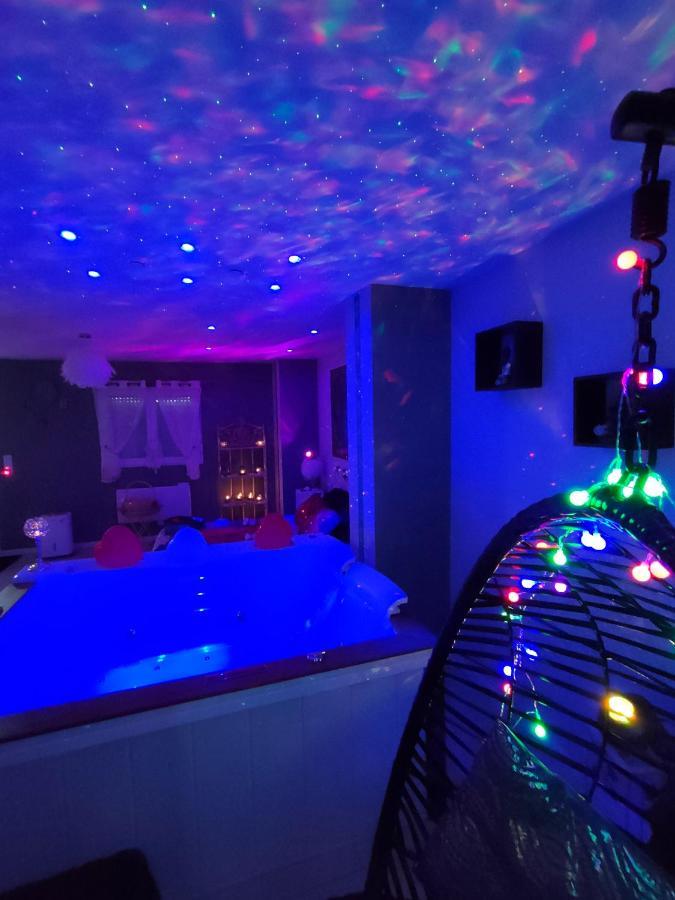Loft Avec Baignoire Spa Lecrin Romantique Ochancourt Exterior foto